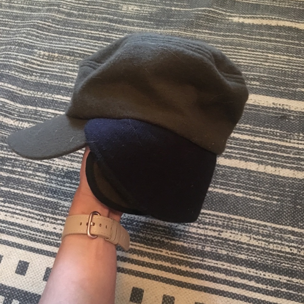 Ear warmer hat